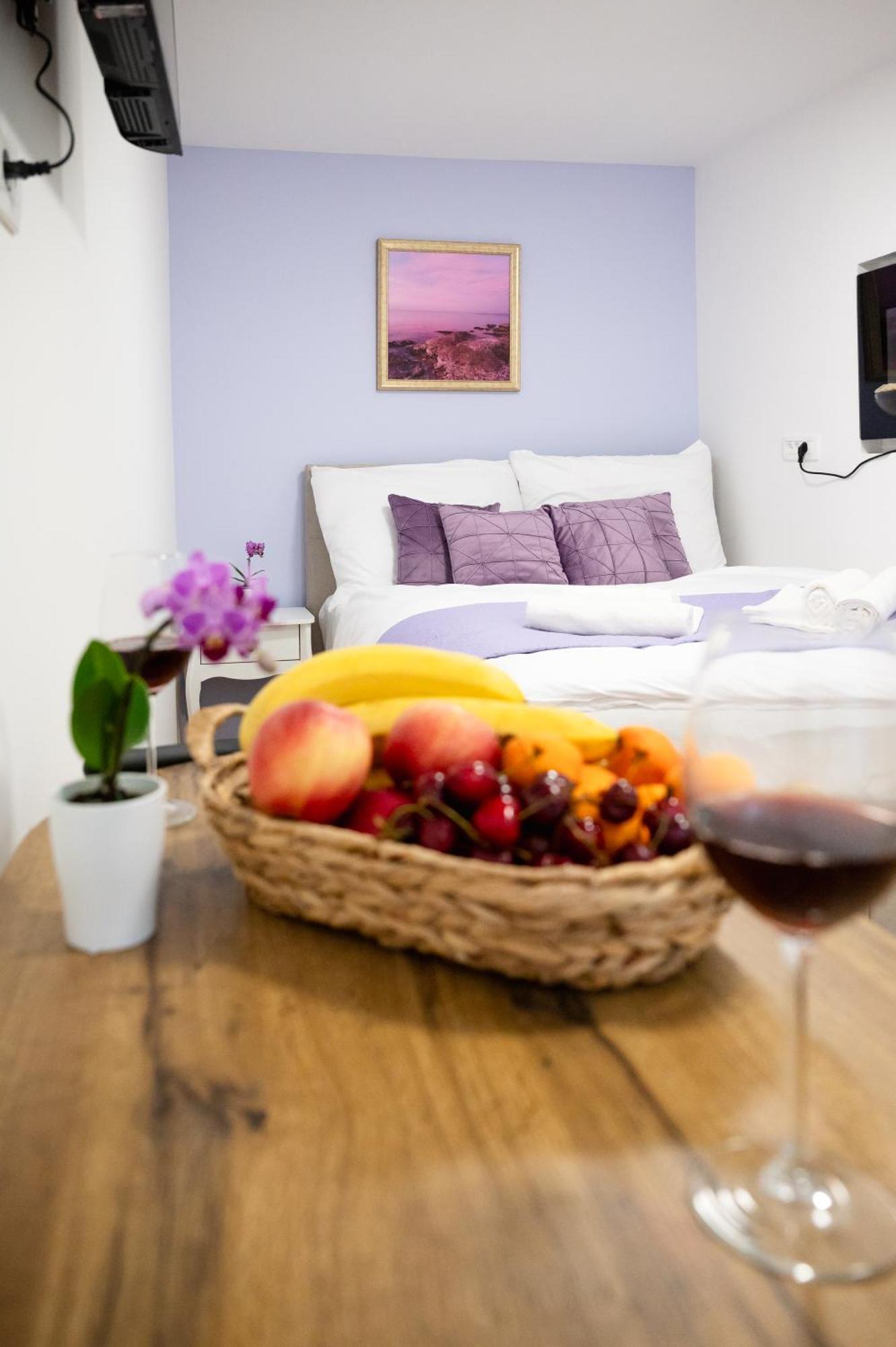 Lev Apartments Изола Екстериор снимка