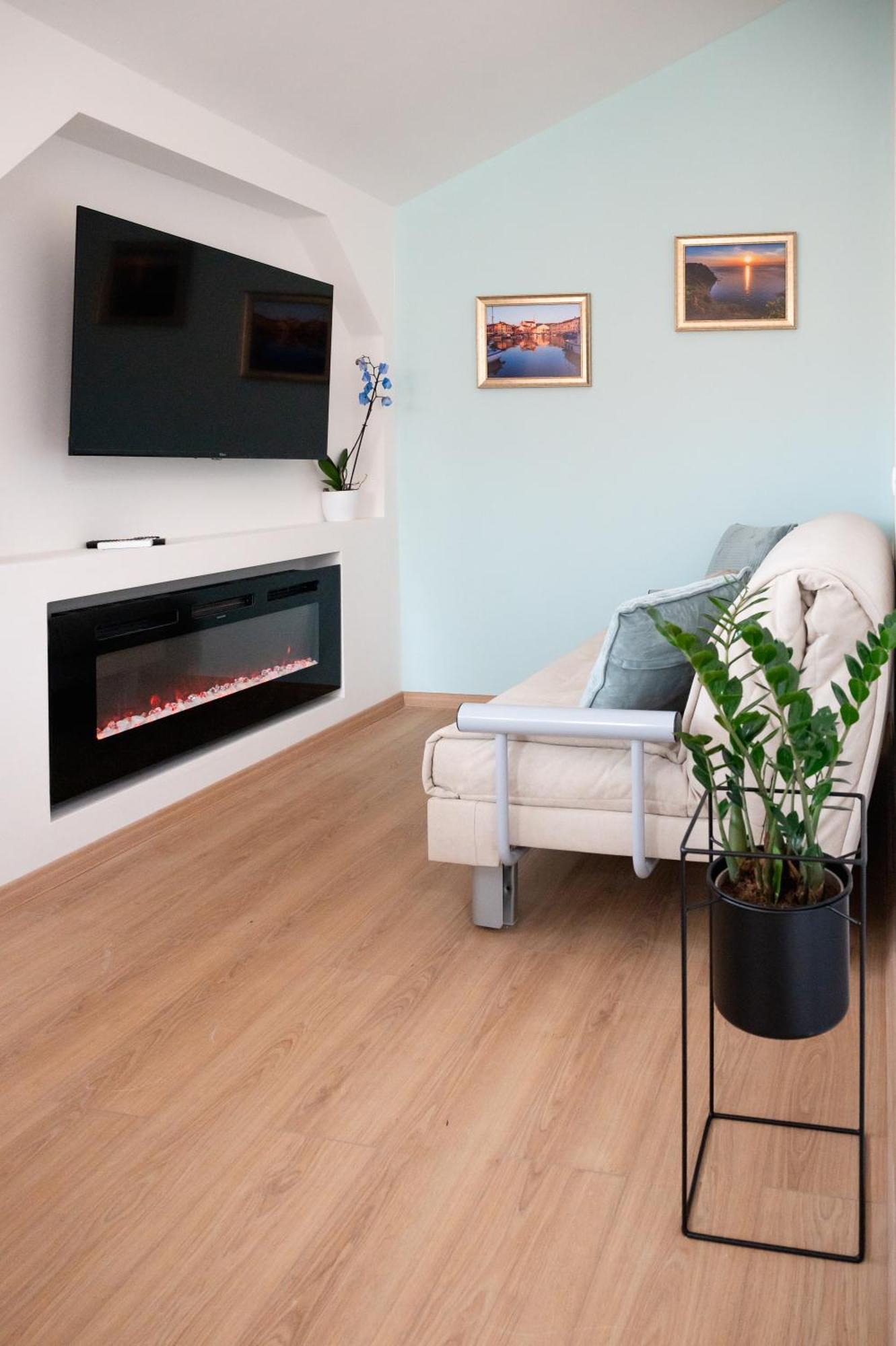 Lev Apartments Изола Екстериор снимка