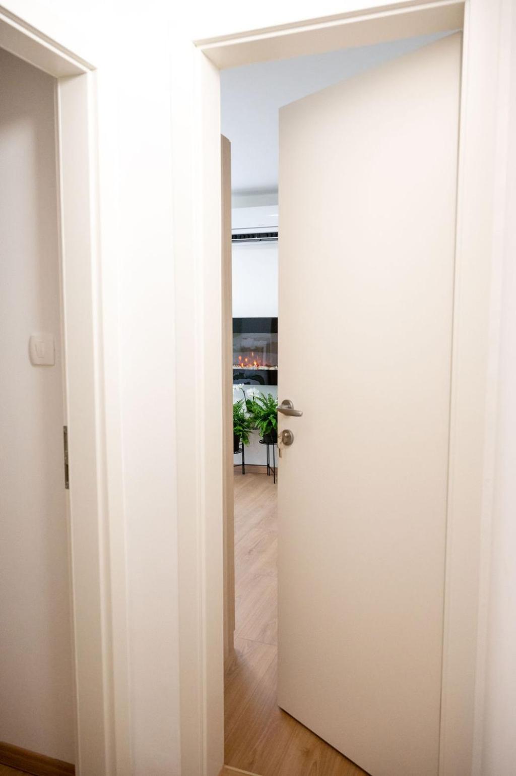 Lev Apartments Изола Стая снимка