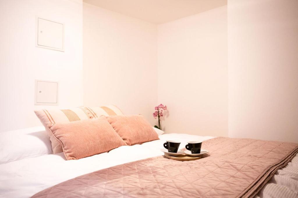 Lev Apartments Изола Екстериор снимка